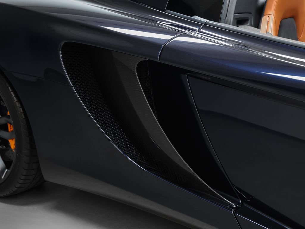 Used 2013 McLaren MP4-12C Spider RWD image 8
