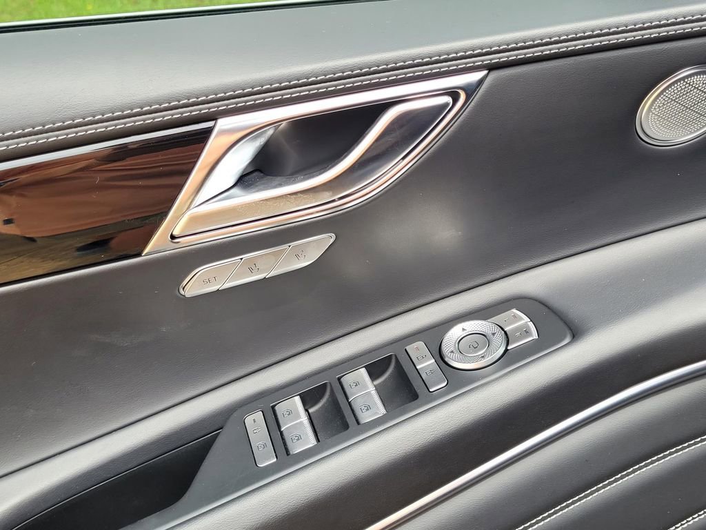 Used 2025 Genesis GV80 2.5T Standard image 12