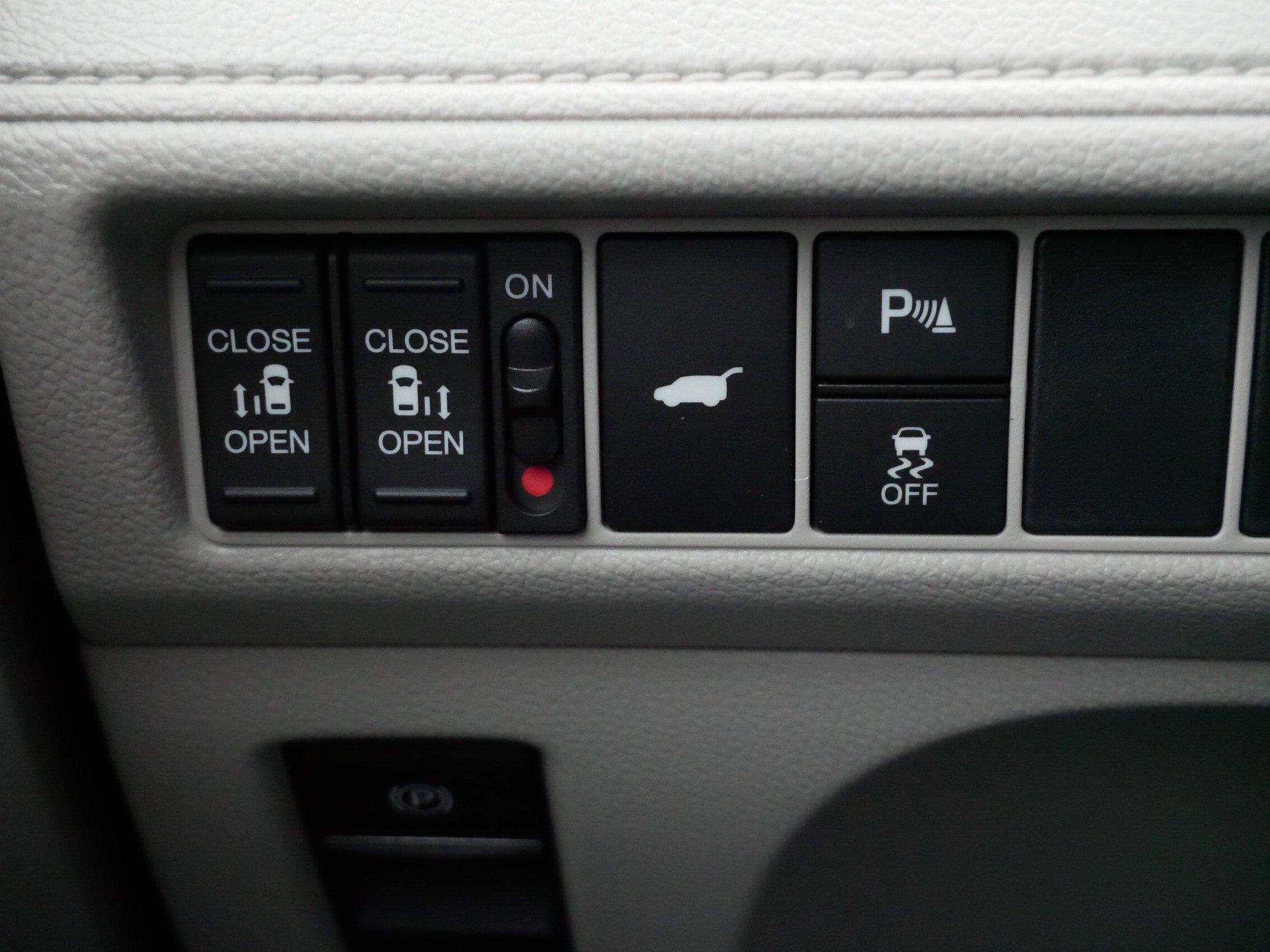 Certified 2026 Honda Odyssey Touring image 26