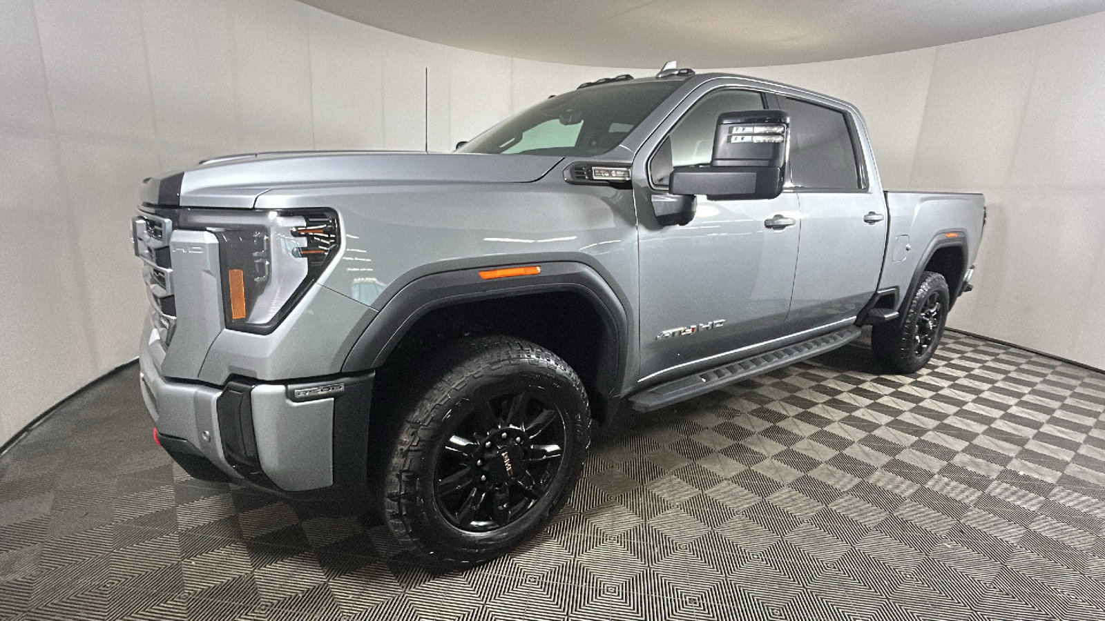 Used 2026 GMC Sierra 2500 AT4 w/ AT4 Premium Plus Package AWD/4WD image 8