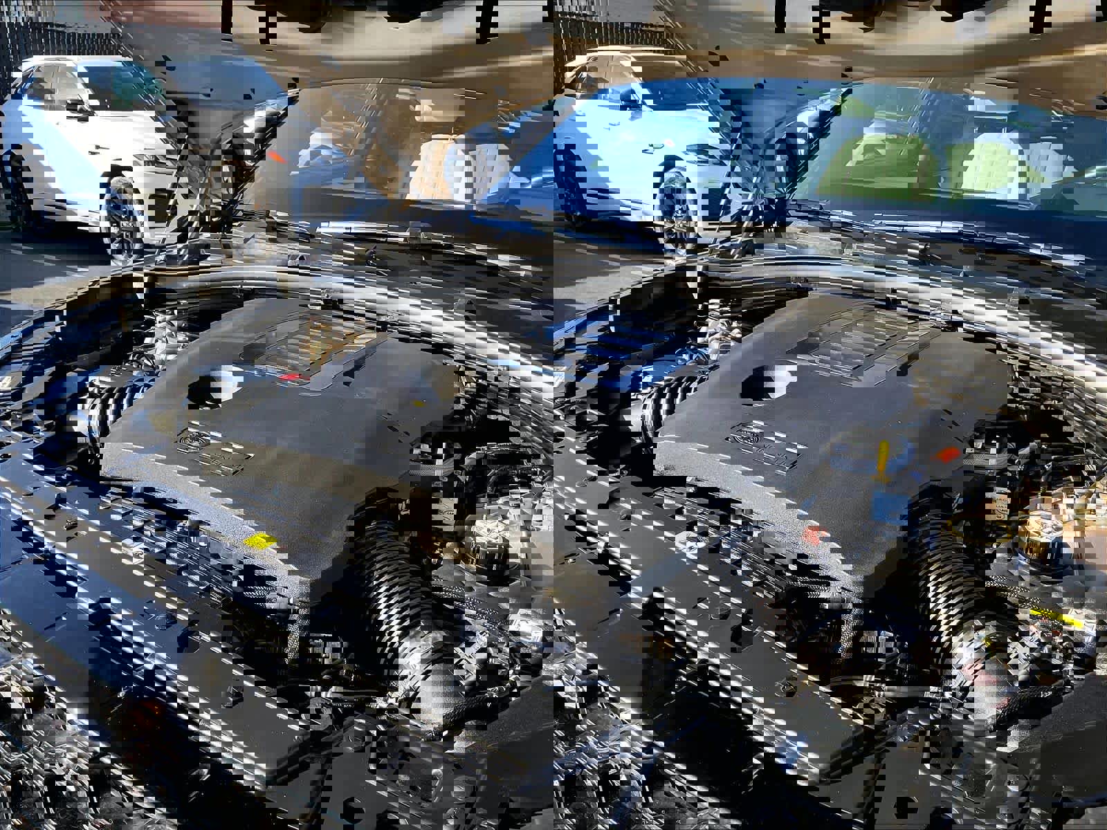 Used 2022 Land Rover Range Rover Velar R-Dynamic HSE image 32