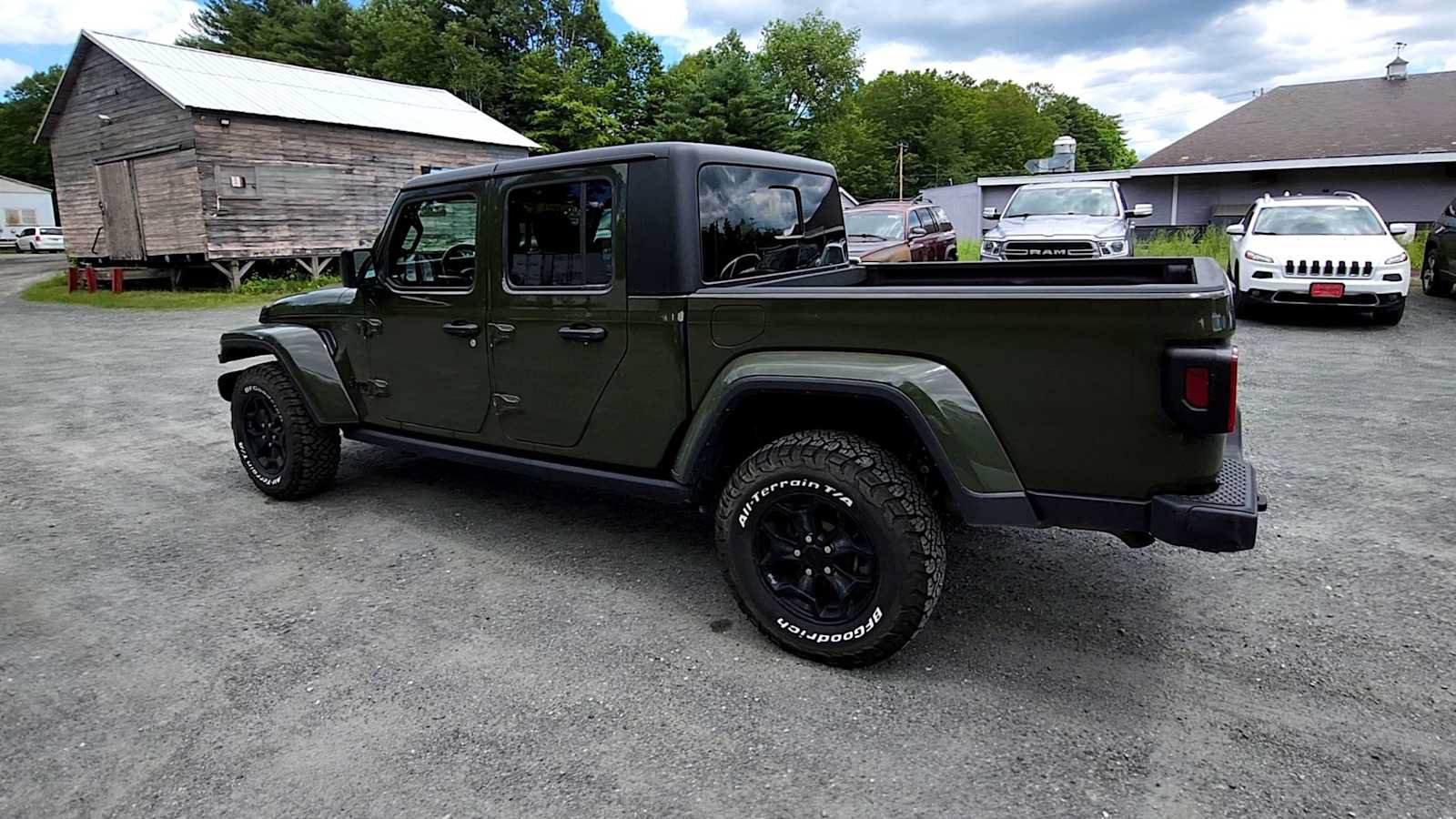 Used 2022 Jeep Gladiator Sport AWD/4WD image 6