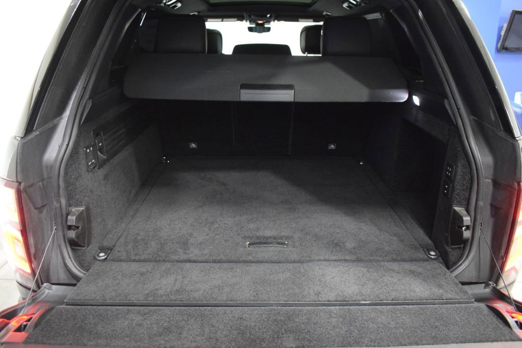 Used 2019 Land Rover Range Rover Long Wheelbase Supercharged image 16