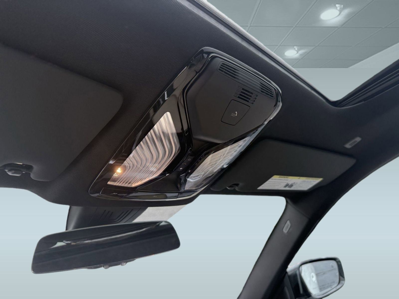 New 2026 BMW 430i Coupe w/ M Sport Package image 17