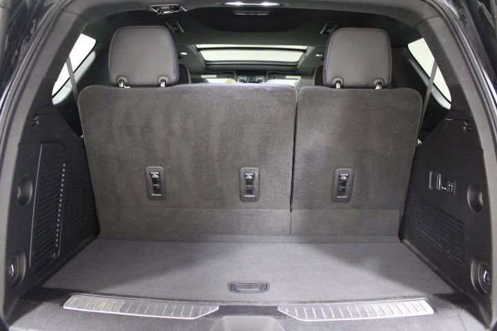 Used 2023 Chevrolet Tahoe High Country AWD/4WD image 14