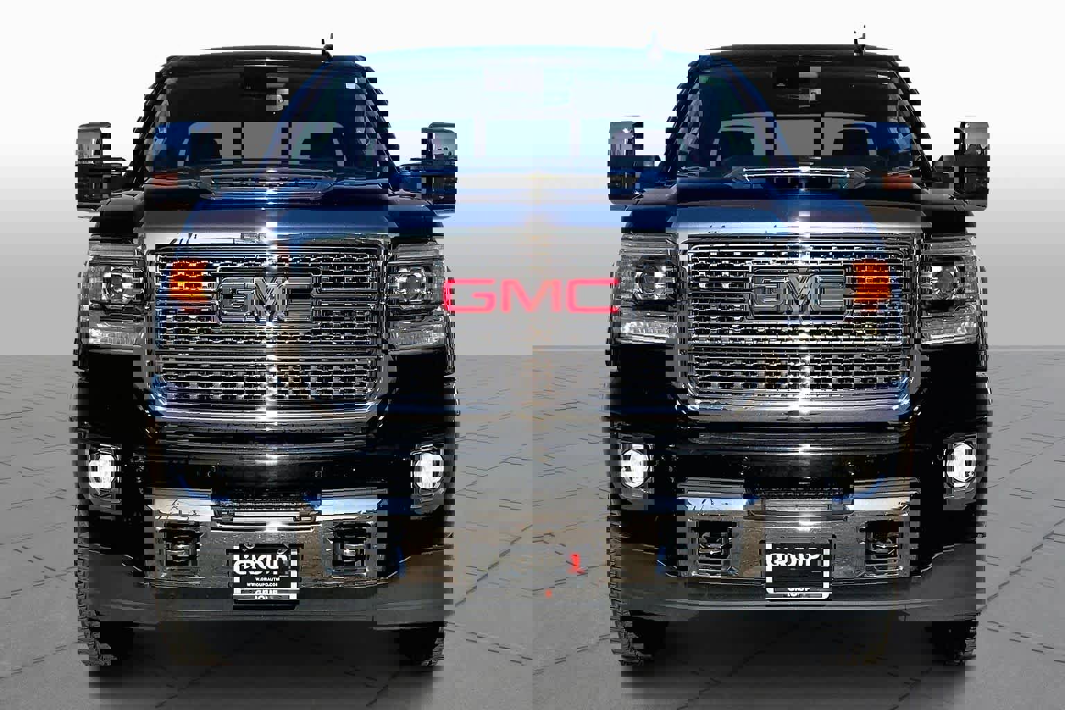 Used 2018 GMC Sierra 2500 Denali w/ Duramax Plus Package image 3