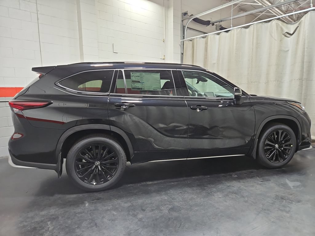 New 2026 Toyota Highlander XSE AWD/4WD image 7