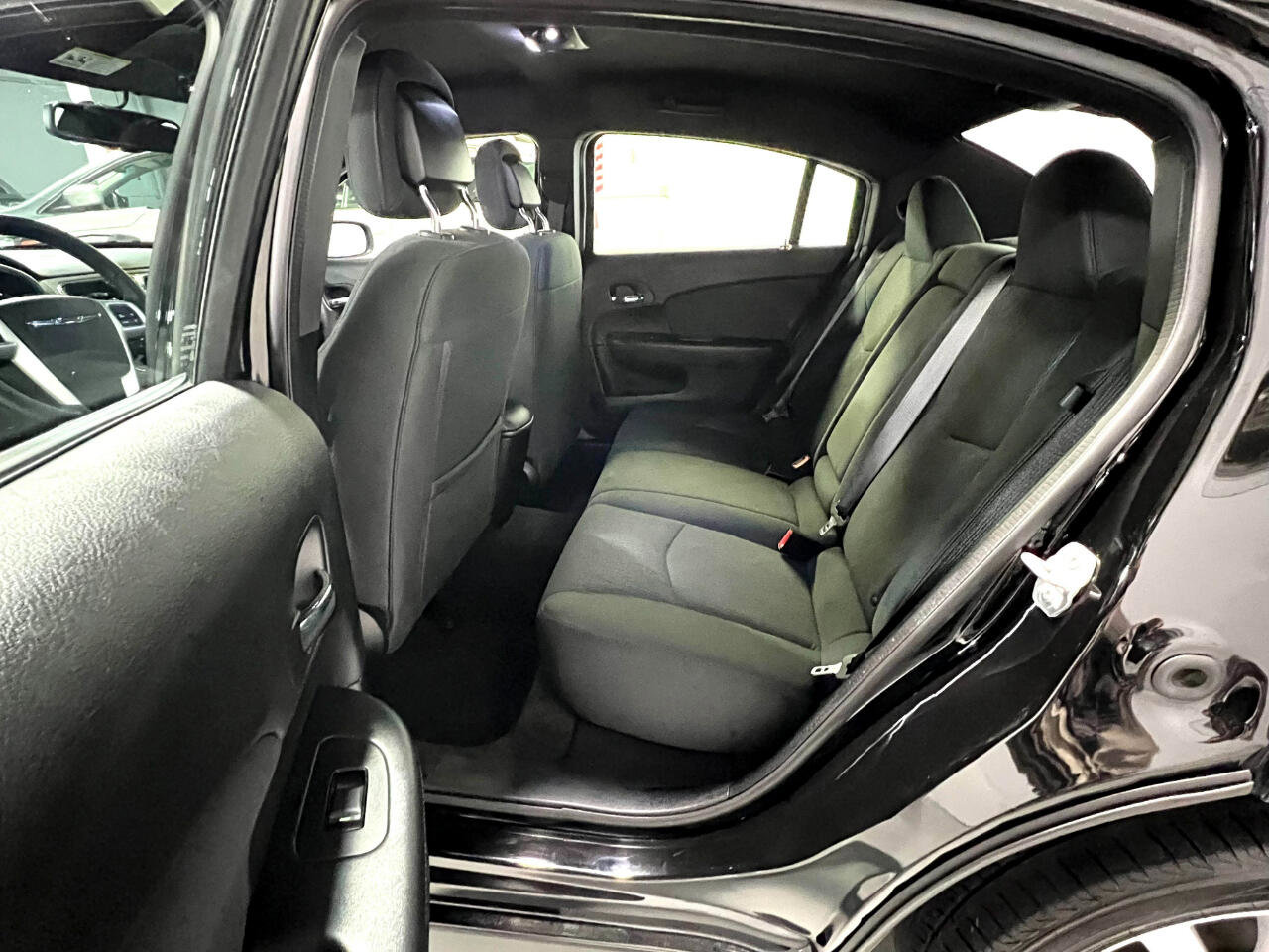 Used 2012 Chrysler 200 Touring image 9