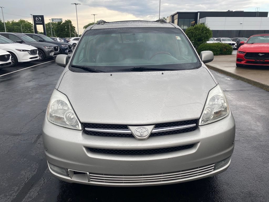 Used 2005 Toyota Sienna XLE Limited FWD image 3