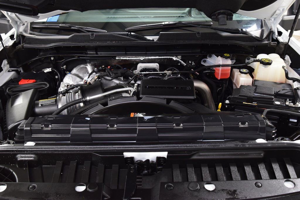 Used 2024 Chevrolet Silverado 3500 High Country w/ Technology Package AWD/4WD image 32