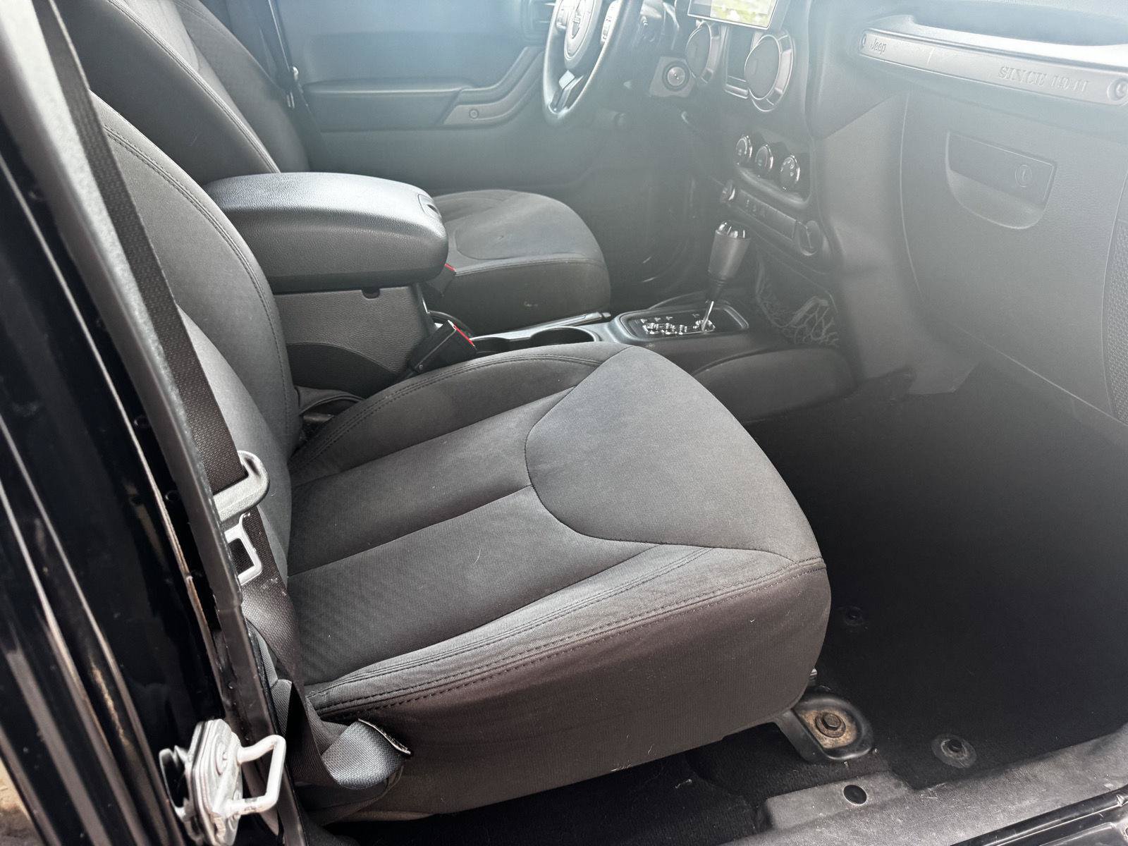 Used 2017 Jeep Wrangler Unlimited Sport AWD/4WD image 19