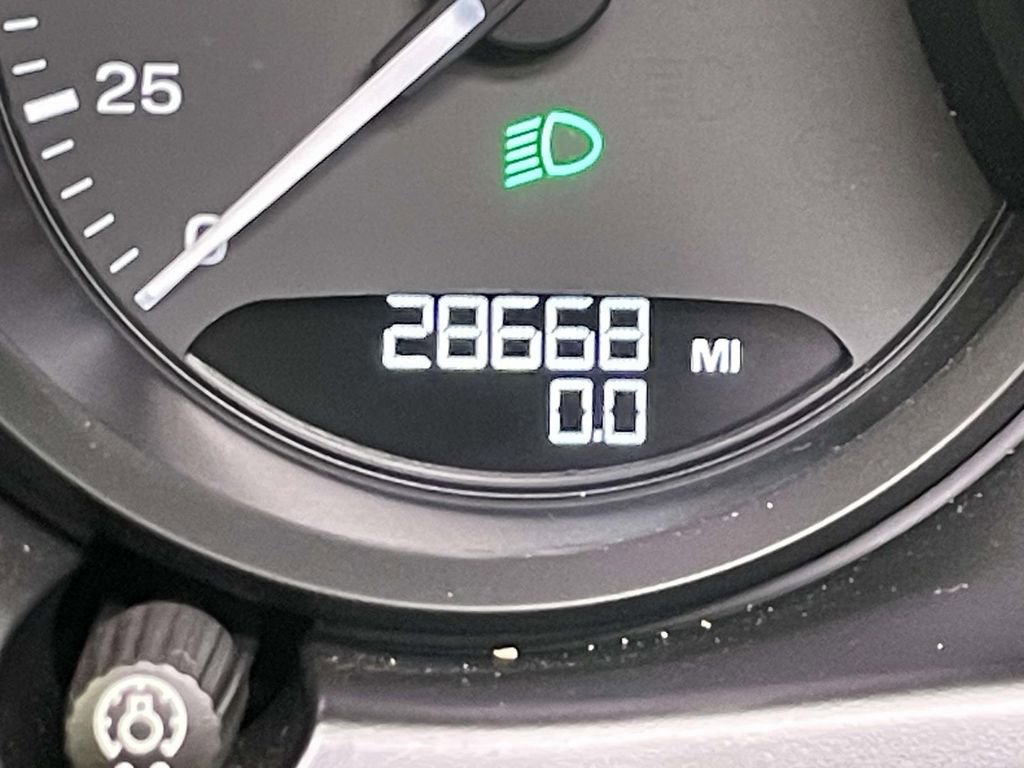 Certified 2023 Porsche Macan AWD/4WD image 46