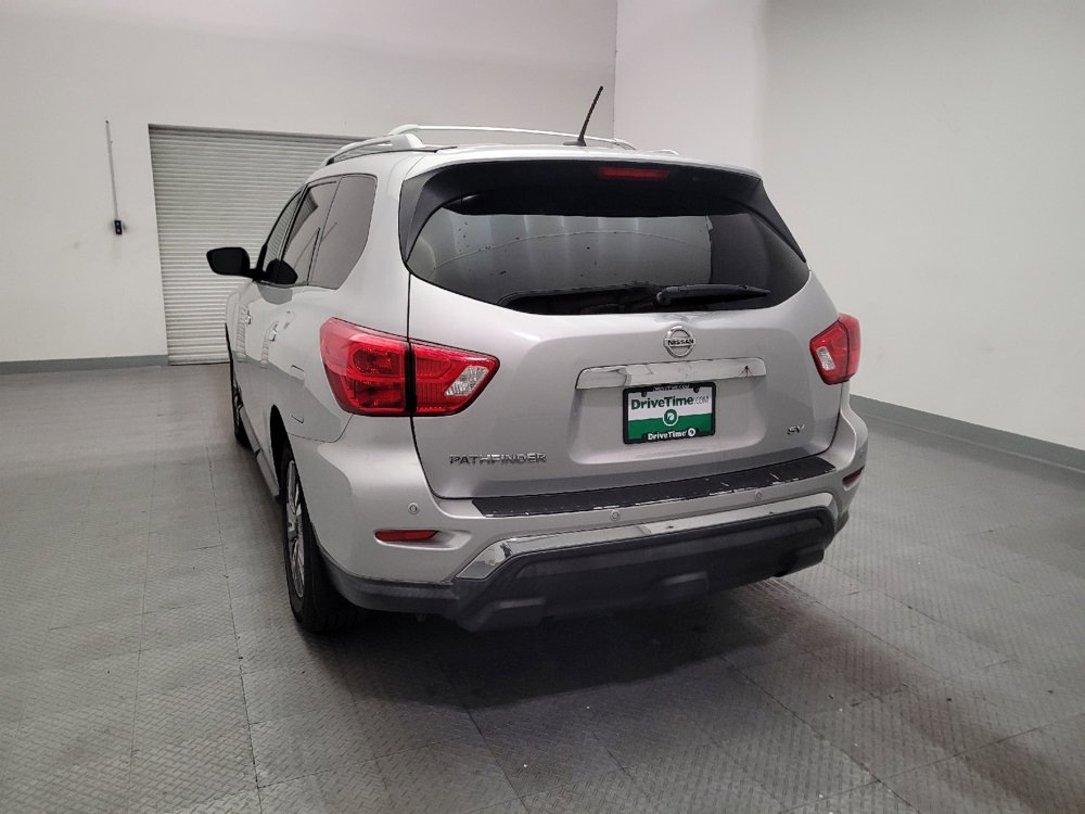 Used 2018 Nissan Pathfinder SV FWD image 6