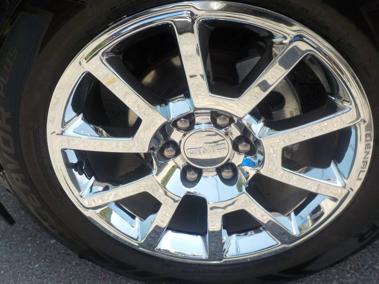 Used 2018 GMC Yukon XL Denali w/ Open Road Package AWD/4WD image 22