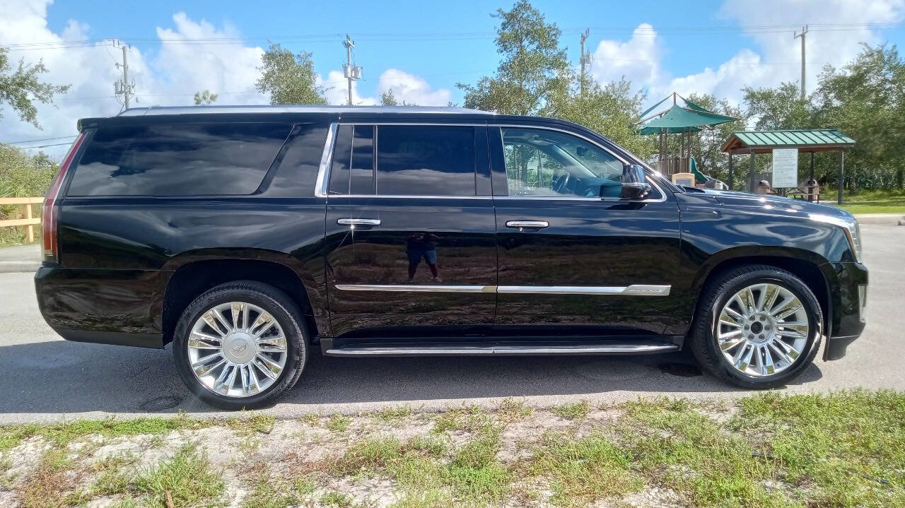 Used 2017 Cadillac Escalade ESV Luxury image 5