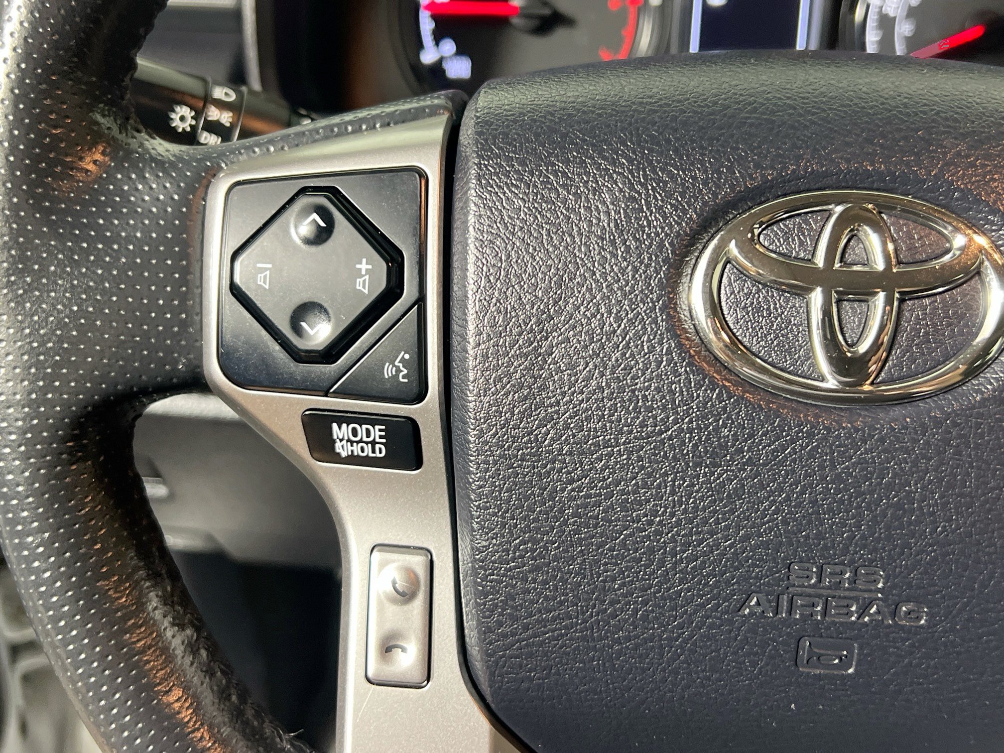 Used 2024 Toyota 4Runner SR5 Premium w/ Moonroof Package RWD image 18