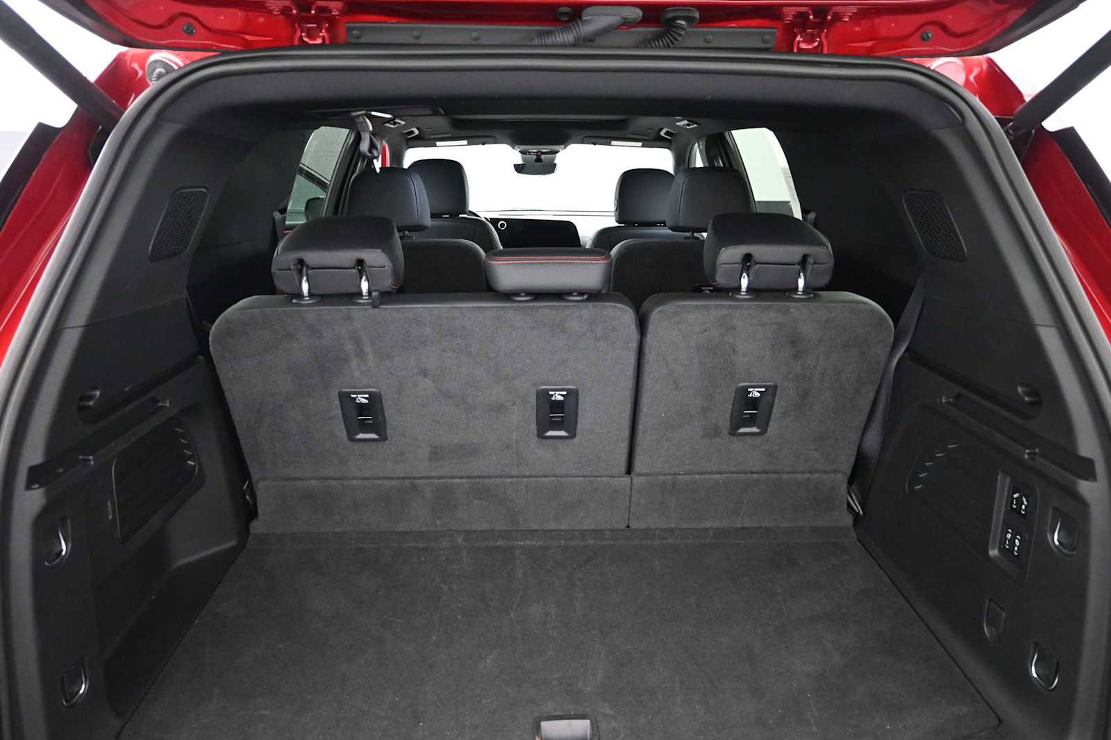 Used 2024 Chevrolet Traverse RS w/ LPO, Floor Liner Package AWD/4WD image 31