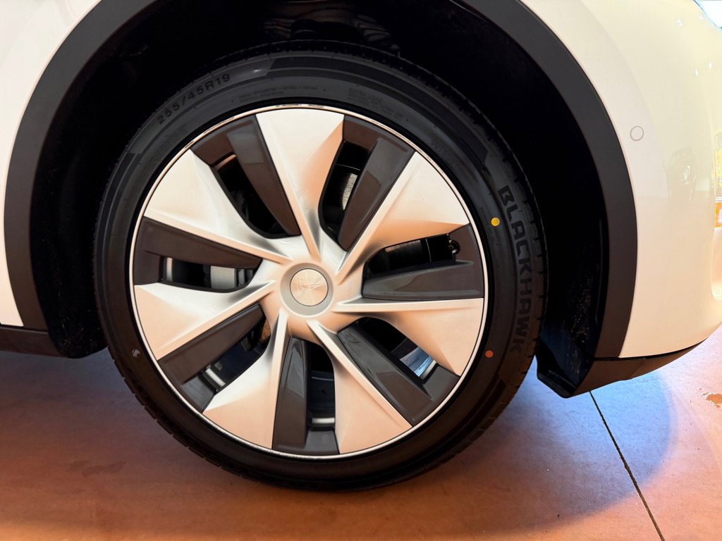 Used 2020 Tesla Model Y Long Range AWD/4WD image 15