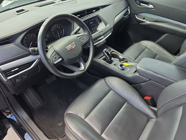Used 2022 Cadillac XT4 Premium Luxury w/ Enhanced Visibility Package image 19