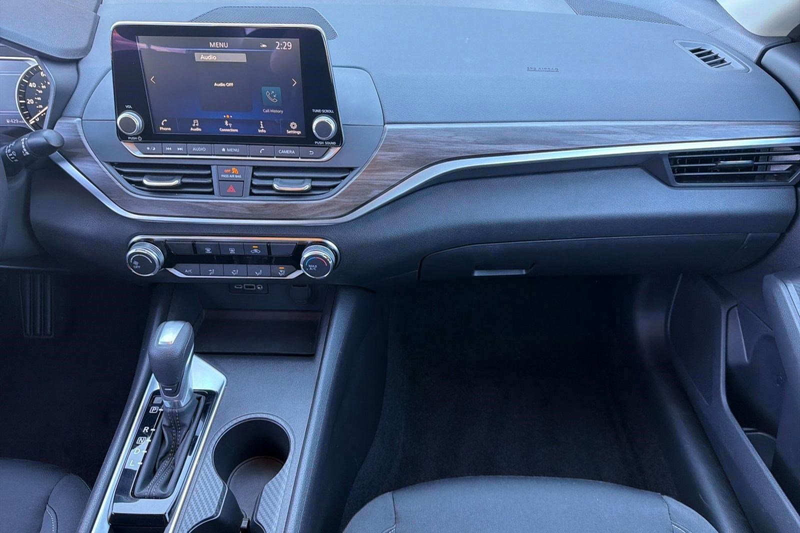 Used 2025 Nissan Altima 2.5 SV image 28