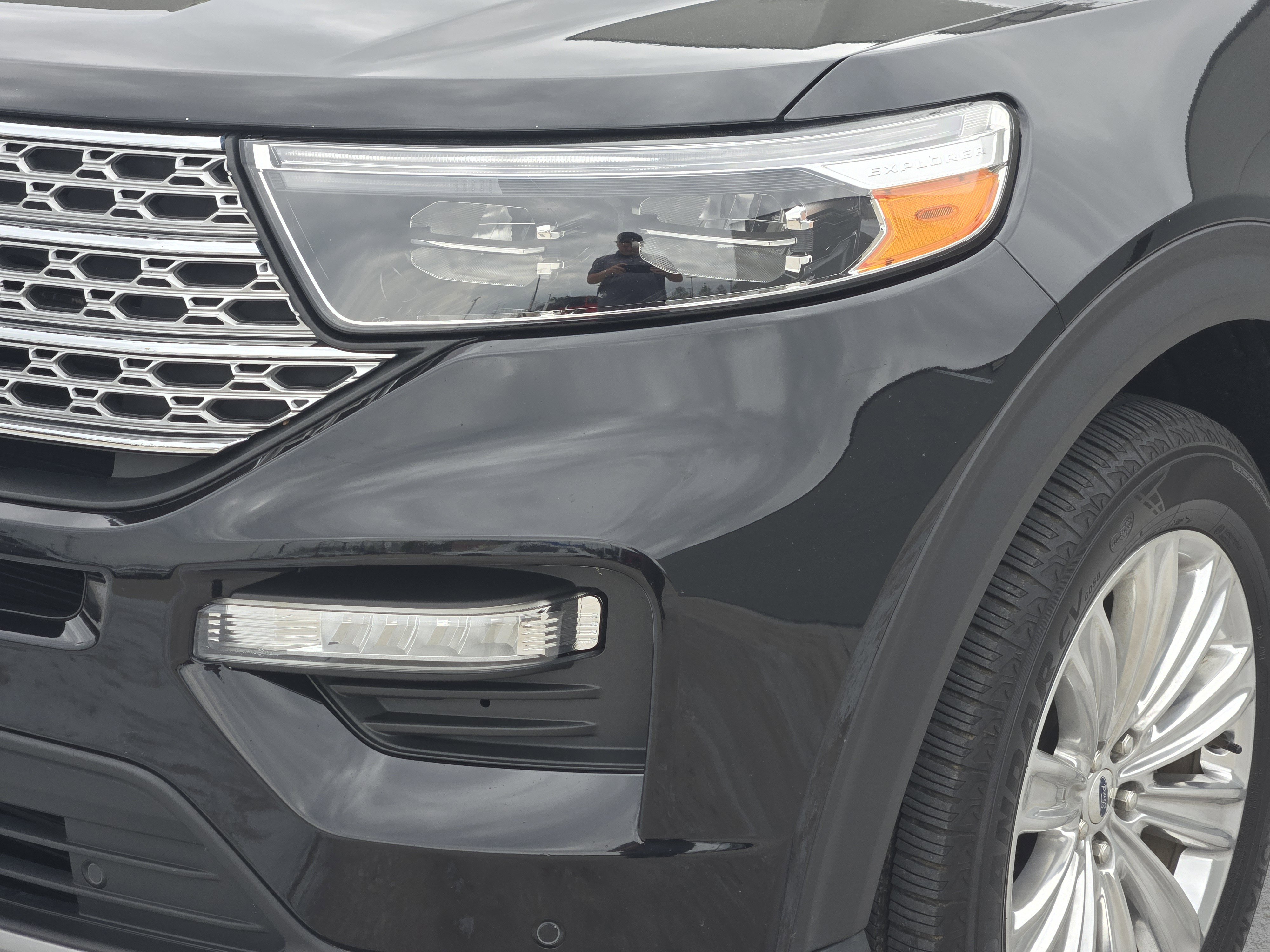 Used 2020 Ford Explorer Limited w/ Class III Trailer Tow Package image 11