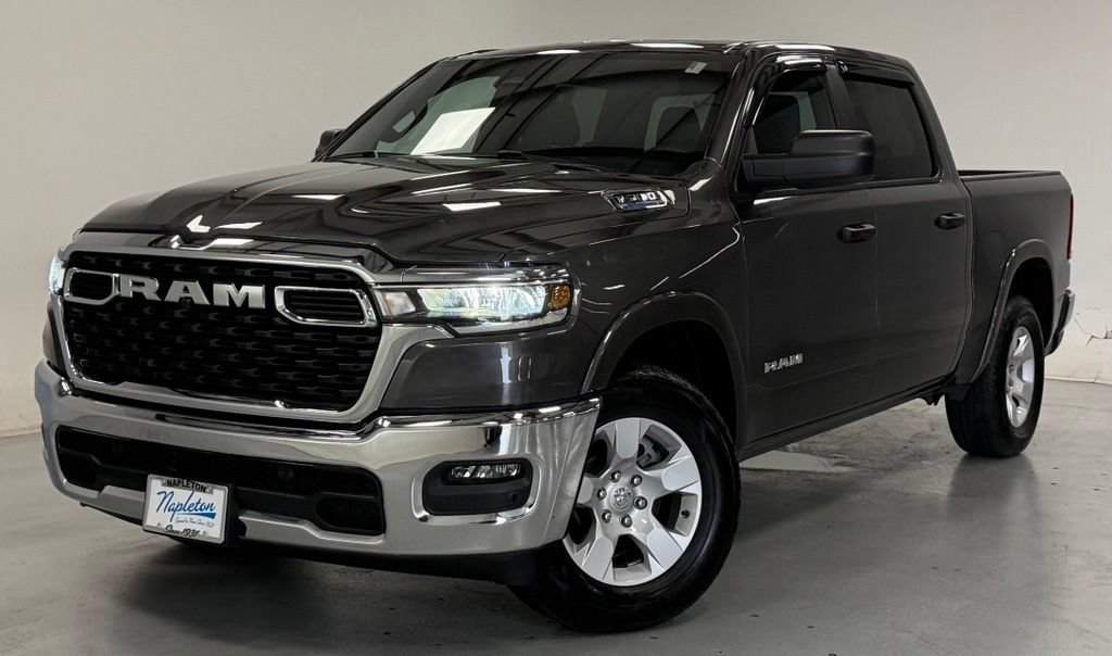 Used 2025 RAM 1500 Big Horn AWD/4WD image 1