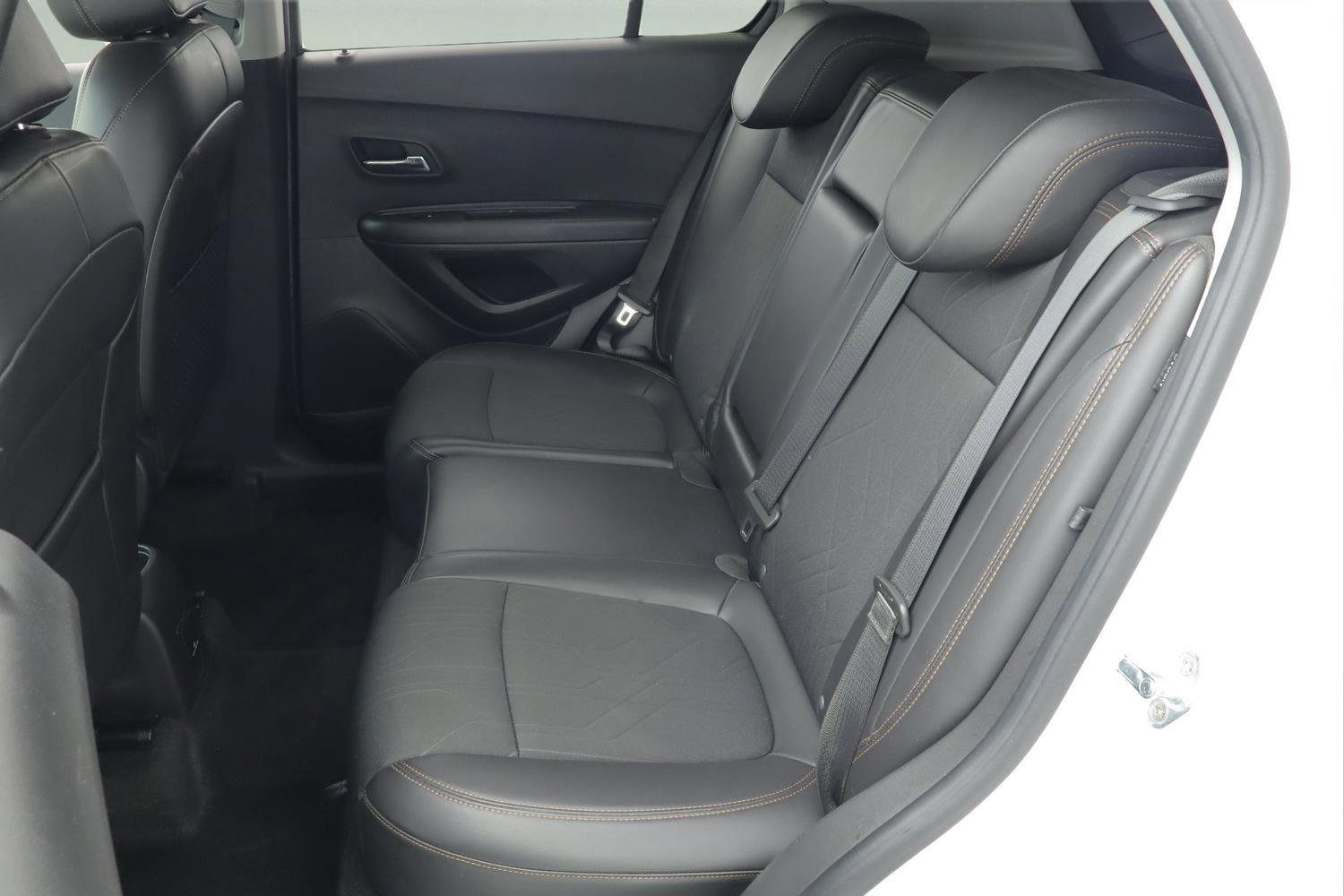 Used 2019 Chevrolet Trax LT w/ LT Convenience Package image 9