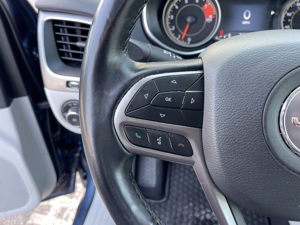 Used 2021 Jeep Cherokee Latitude Lux w/ Sun & Sound Group image 17