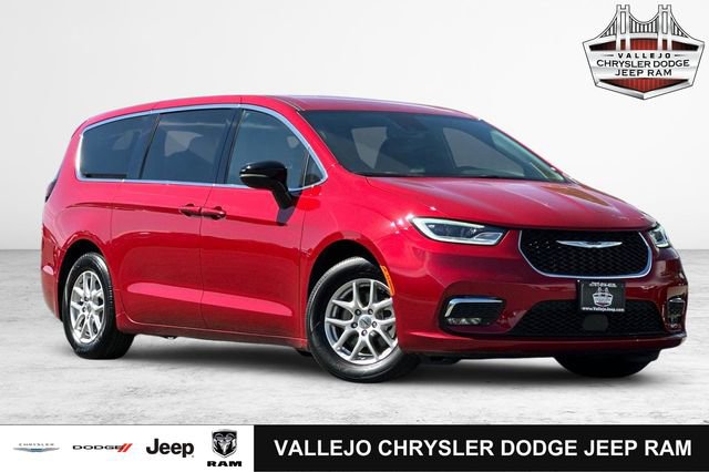 Used 2025 Chrysler Pacifica Select image 1