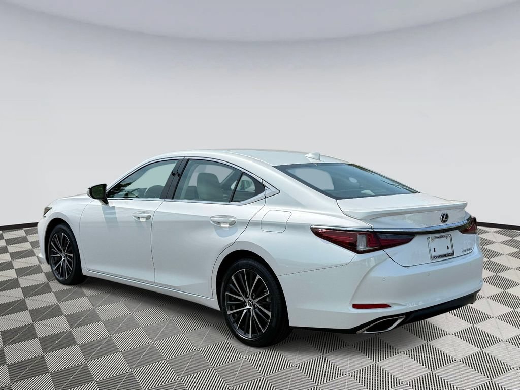 Used 2024 Lexus ES 350 w/ Premium Package FWD image 4