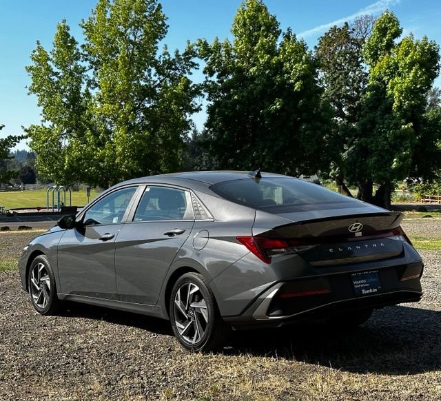 Certified 2025 Hyundai Elantra Sport FWD image 7