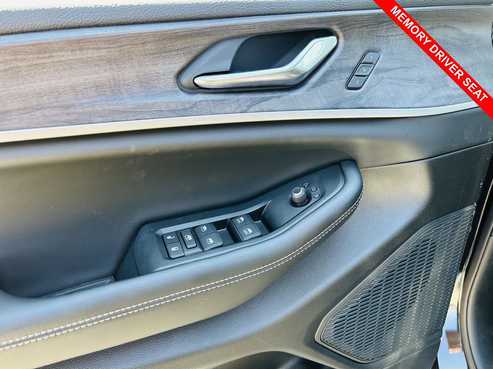 New 2025 Jeep Grand Cherokee Limited AWD/4WD image 15
