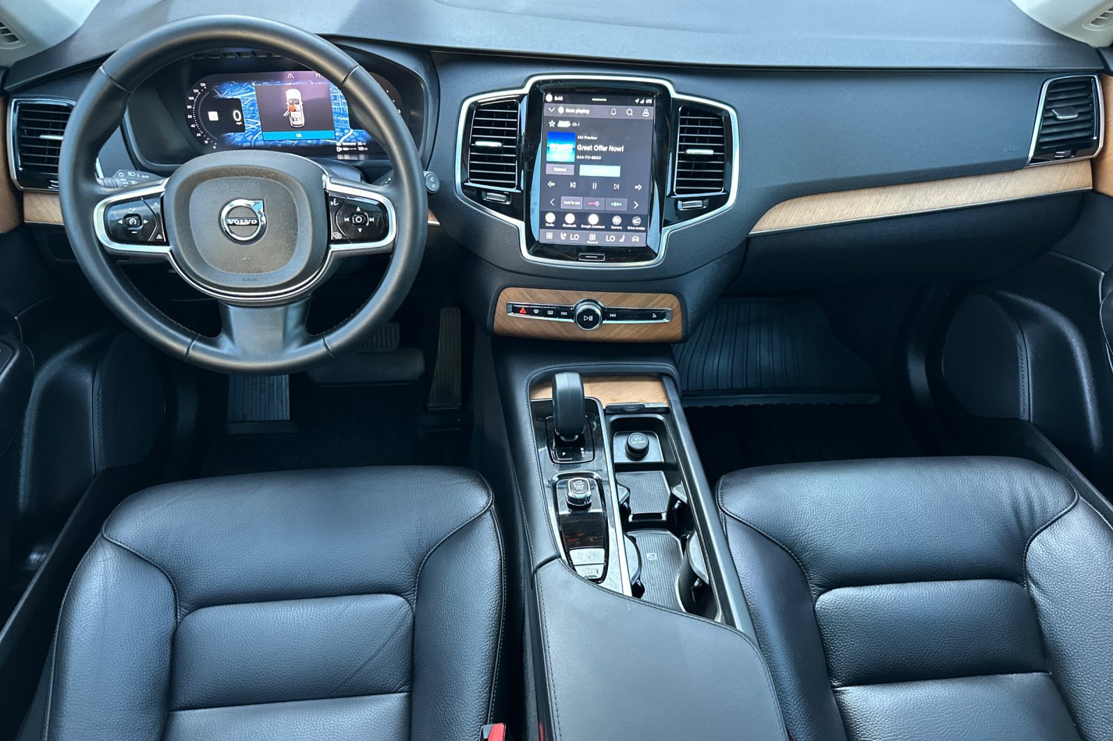 Certified 2024 Volvo XC90 T8 Plus w/ Protection Package Premier AWD/4WD image 16
