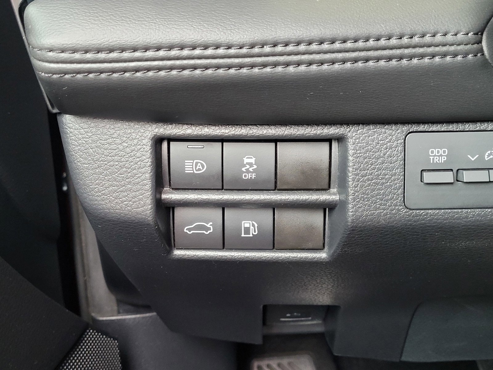 Certified 2022 Toyota Avalon XLE image 16