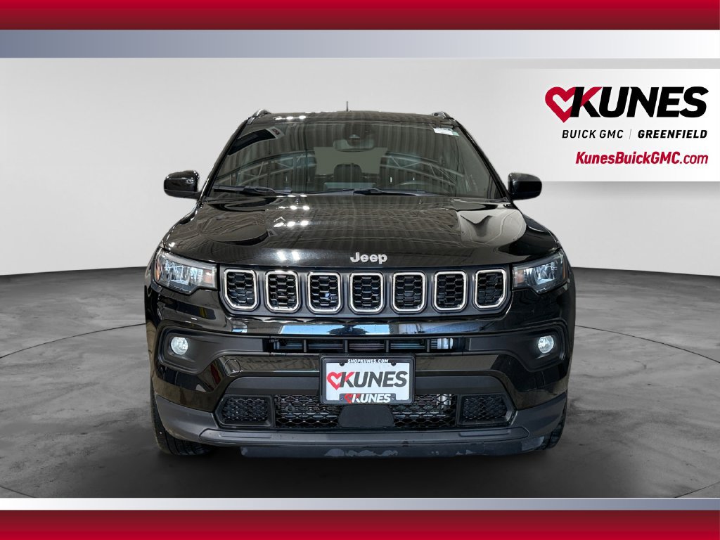 Used 2024 Jeep Compass Latitude AWD/4WD image 4