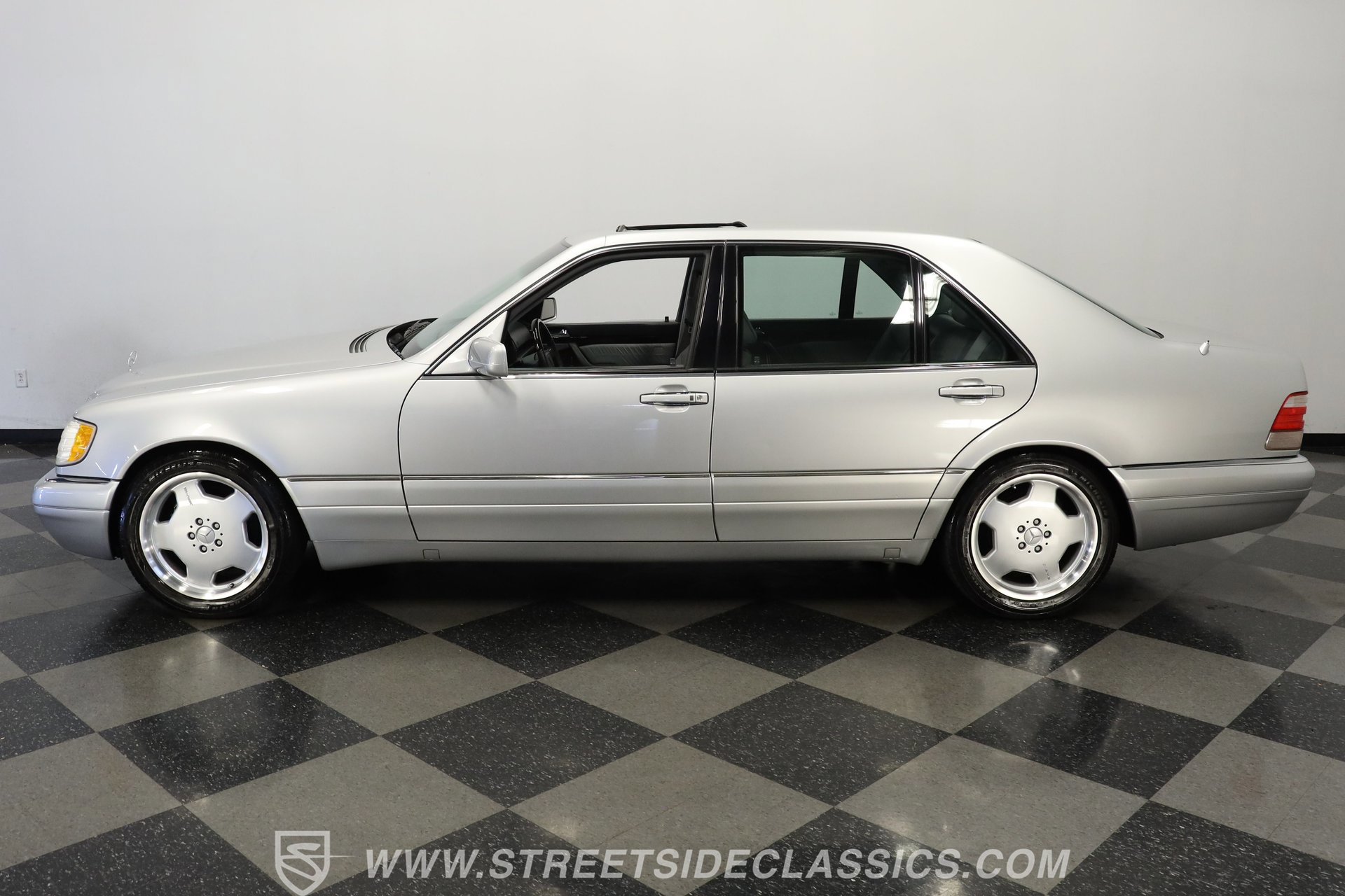 Used 1999 Mercedes-Benz S 500 Sedan image 2