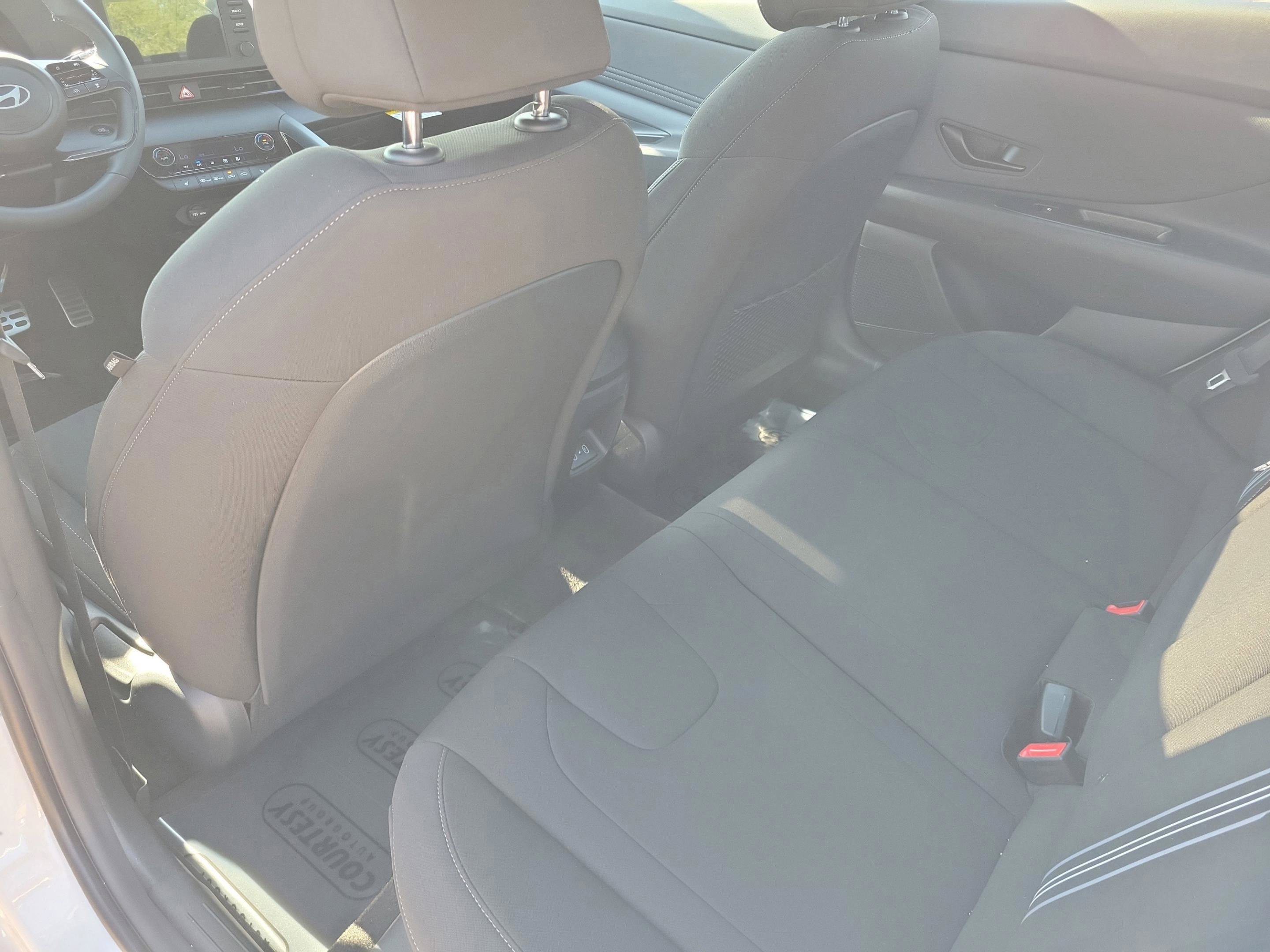 New 2026 Hyundai Elantra SEL Sport Premium w/ Cargo Package FWD image 33