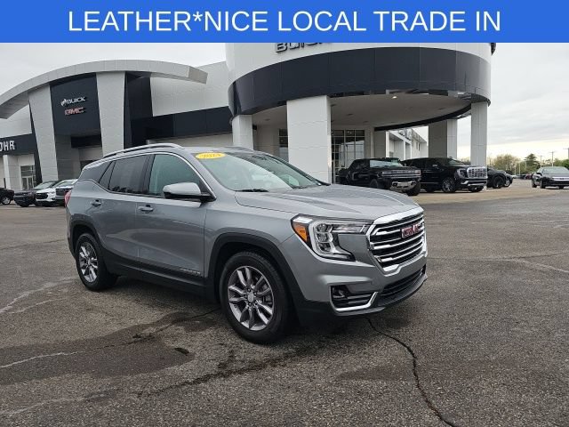 Used 2024 GMC Terrain SLT FWD image 2