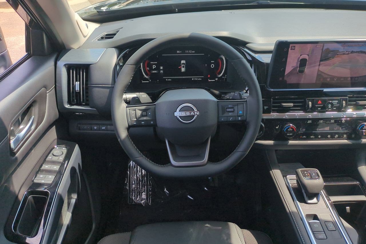 New 2026 Nissan Pathfinder SL w/ SL Premium Package AWD/4WD image 30