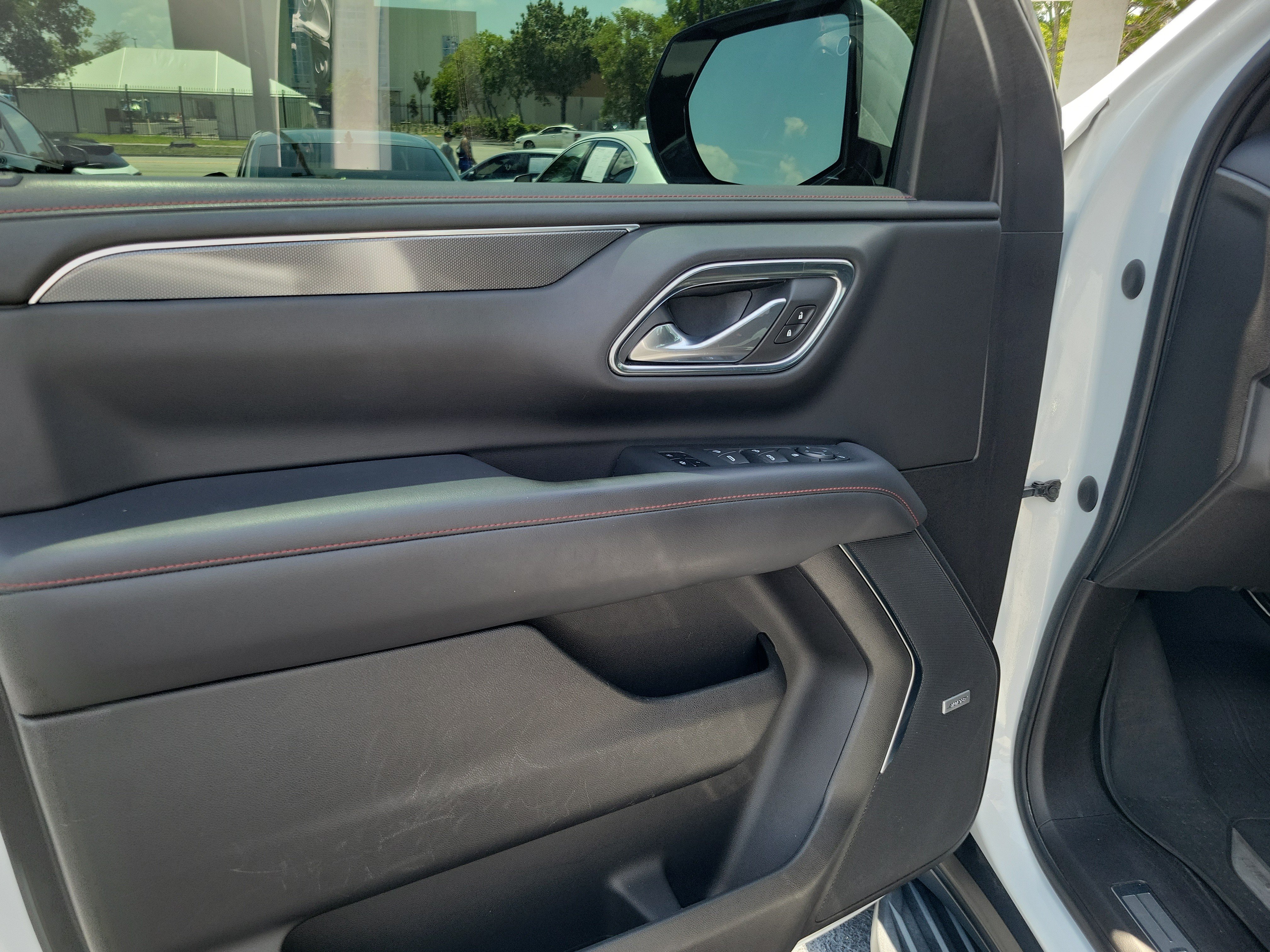 Used 2021 Chevrolet Suburban RST RWD image 18