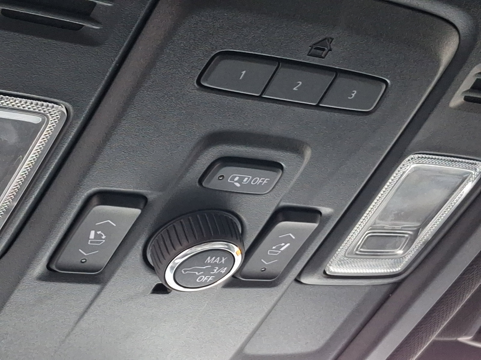 Used 2021 Chevrolet Suburban Premier image 28