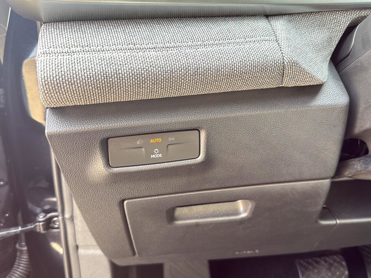 Certified 2025 Volkswagen Tiguan S image 12