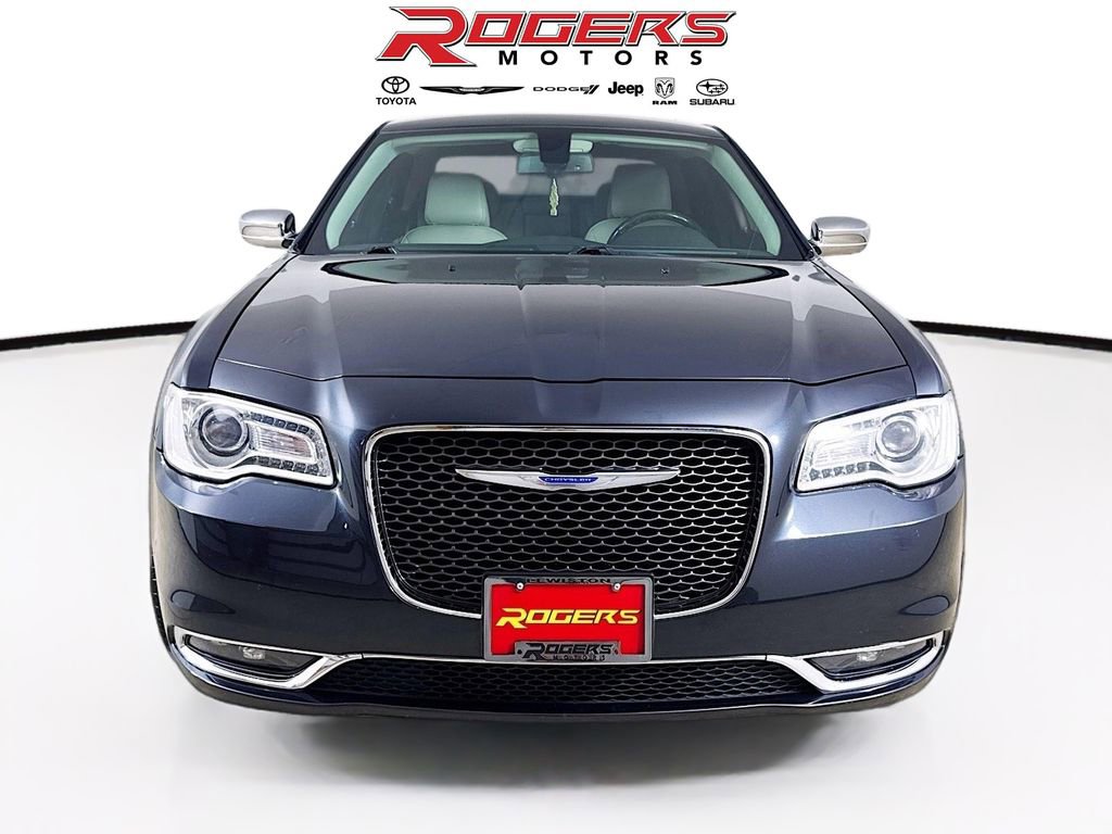 Used 2018 Chrysler 300 Limited image 2