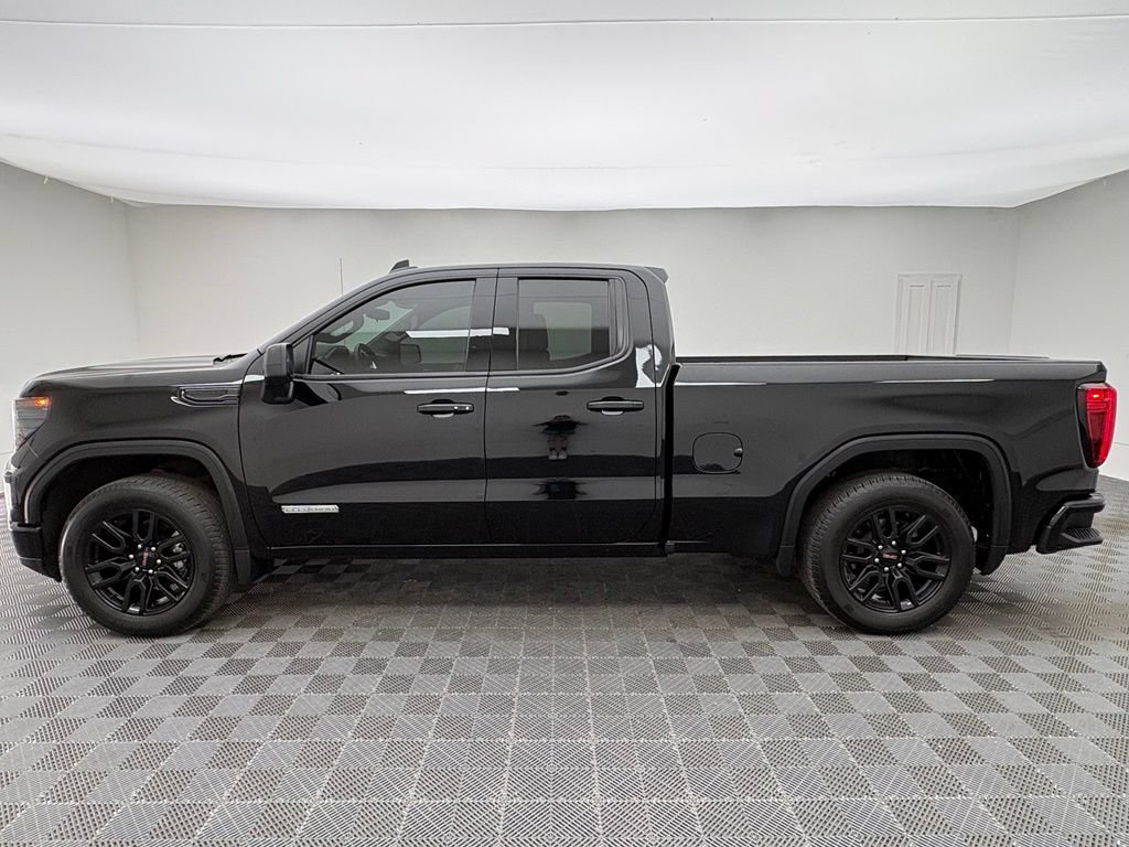 Used 2023 GMC Sierra 1500 Elevation w/ LPO, Elevation Black Package AWD/4WD image 11