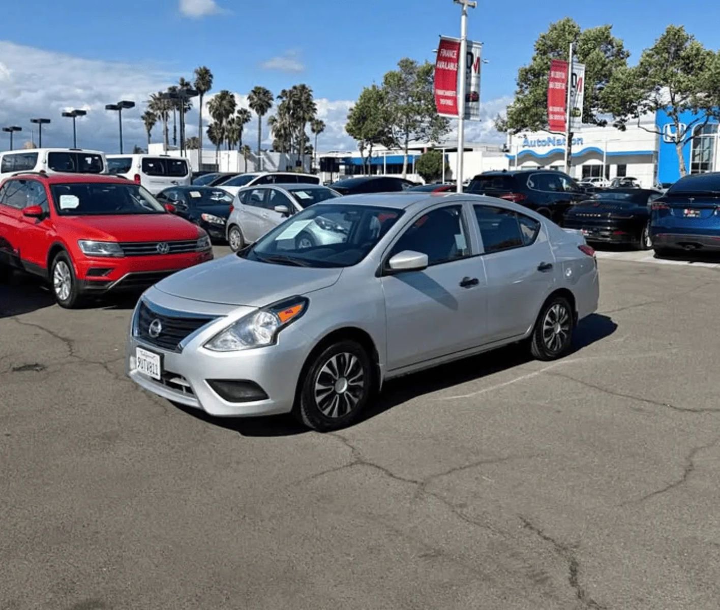 Used 2018 Nissan Versa S Plus image 2