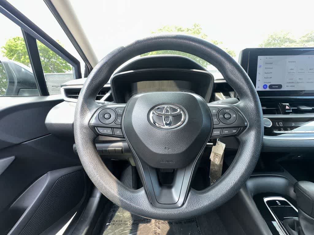 Used 2025 Toyota Corolla LE FWD image 15
