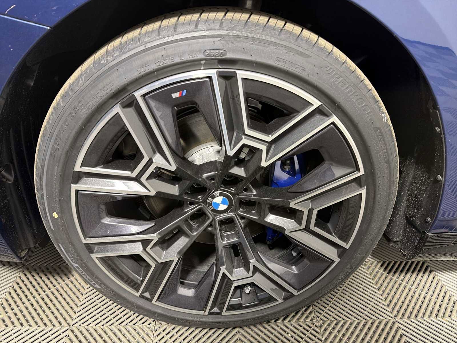 New 2026 BMW 530i xDrive w/ M Sport Package image 10