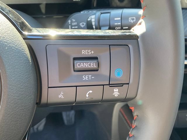 New 2026 Nissan Kicks SR AWD/4WD image 17
