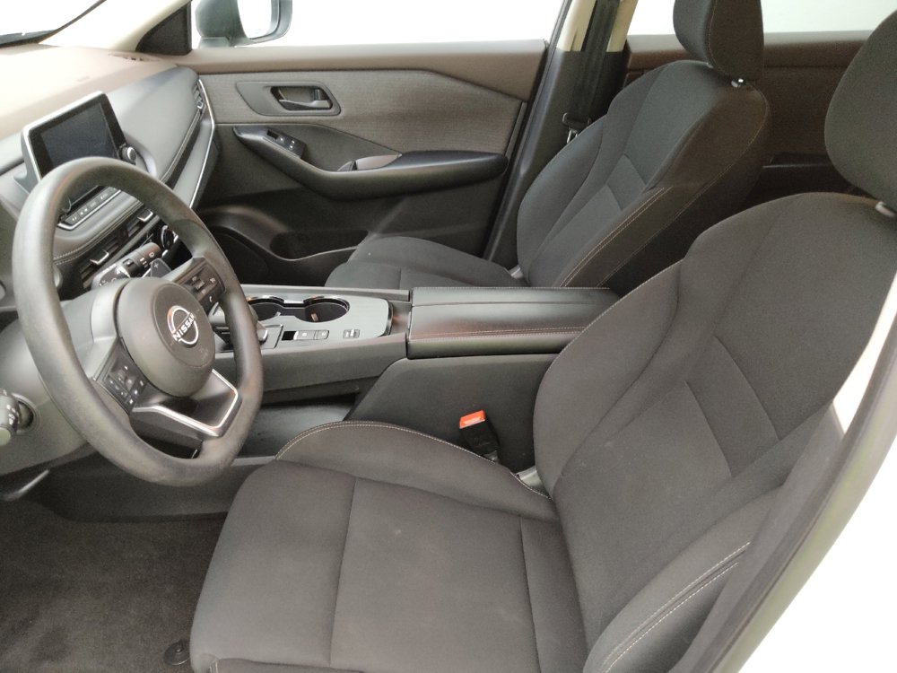 Used 2023 Nissan Rogue S image 17