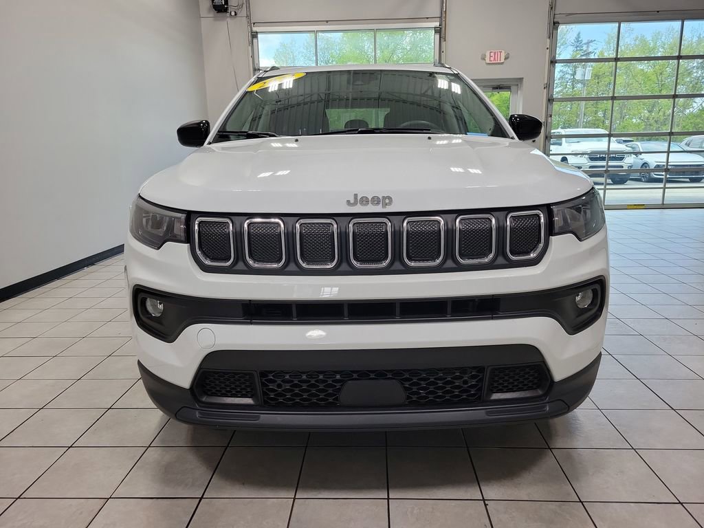 Used 2022 Jeep Compass Latitude AWD/4WD image 5